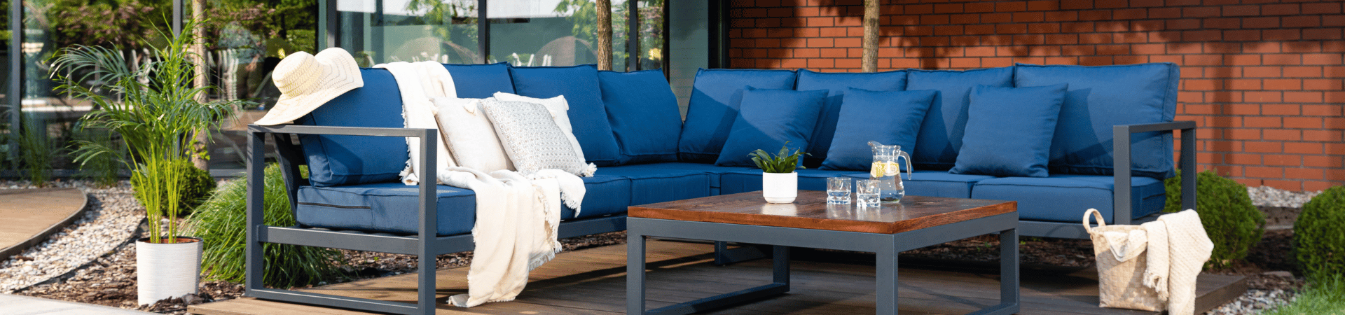 Balkon, který proměníte v oázu: zvládnete to i bez designéra