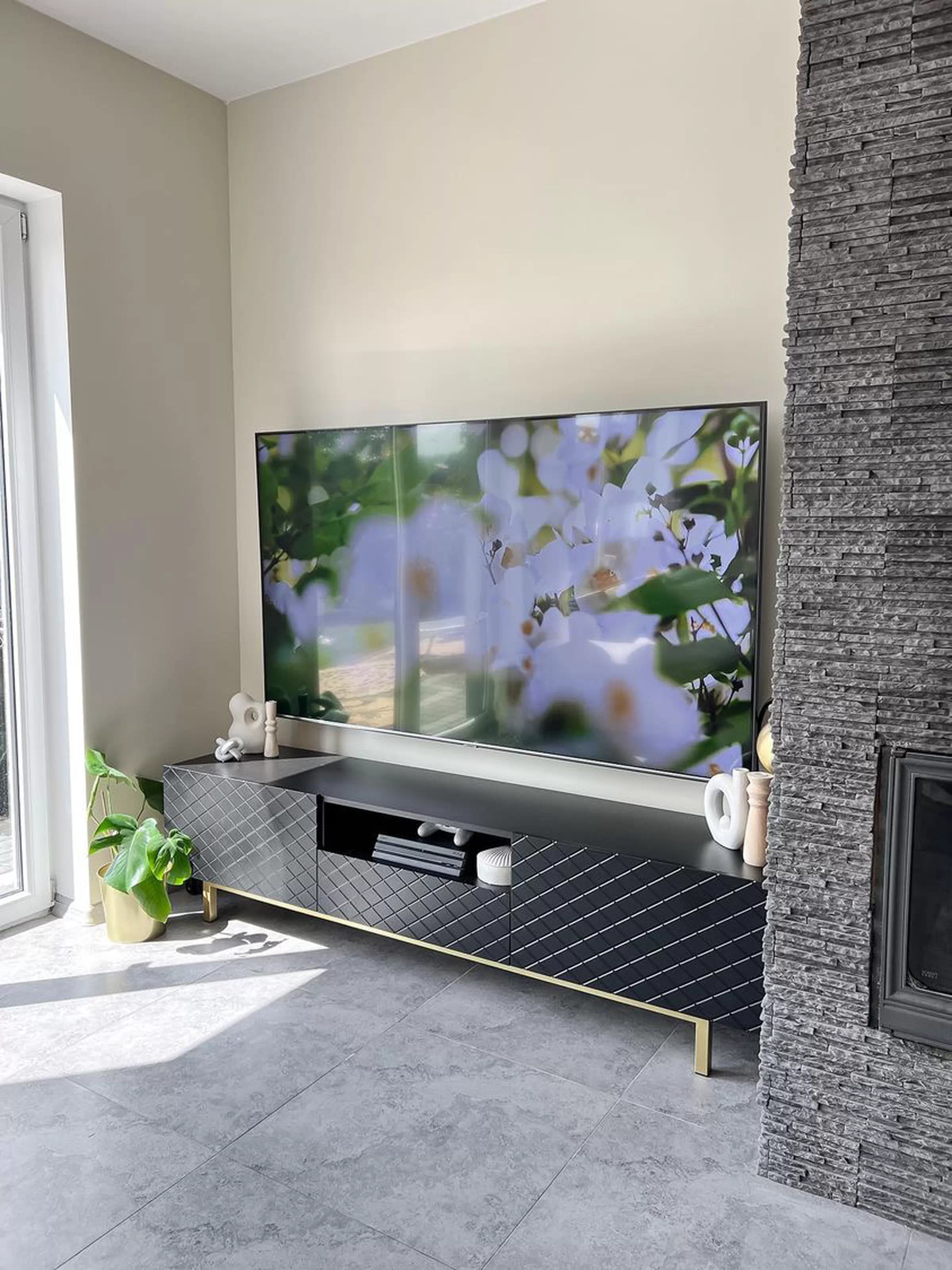Client Image 766