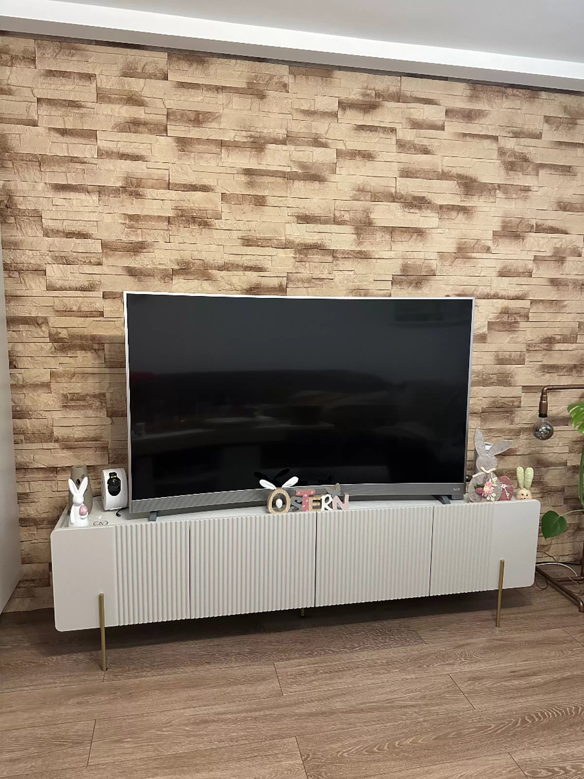Client Image 834