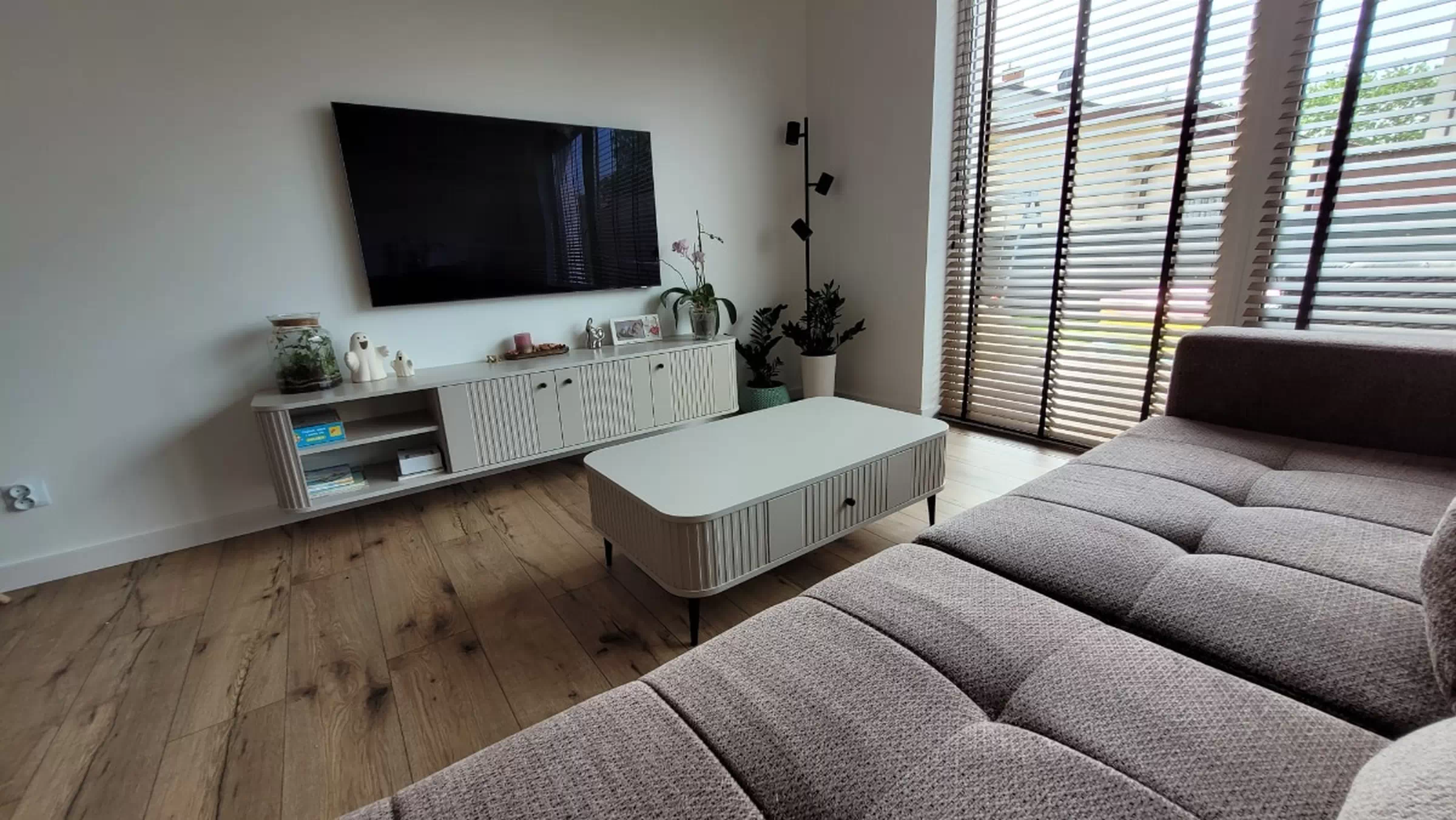 Client Image 806